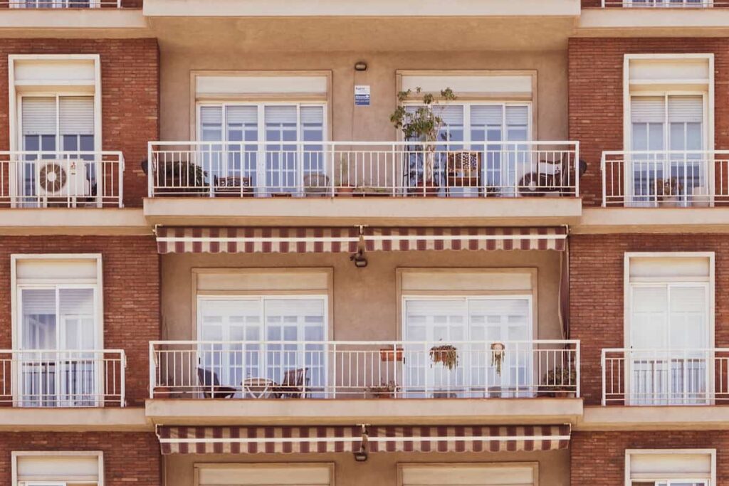 control de hormigas en la comunidad de vecinos Plagoo